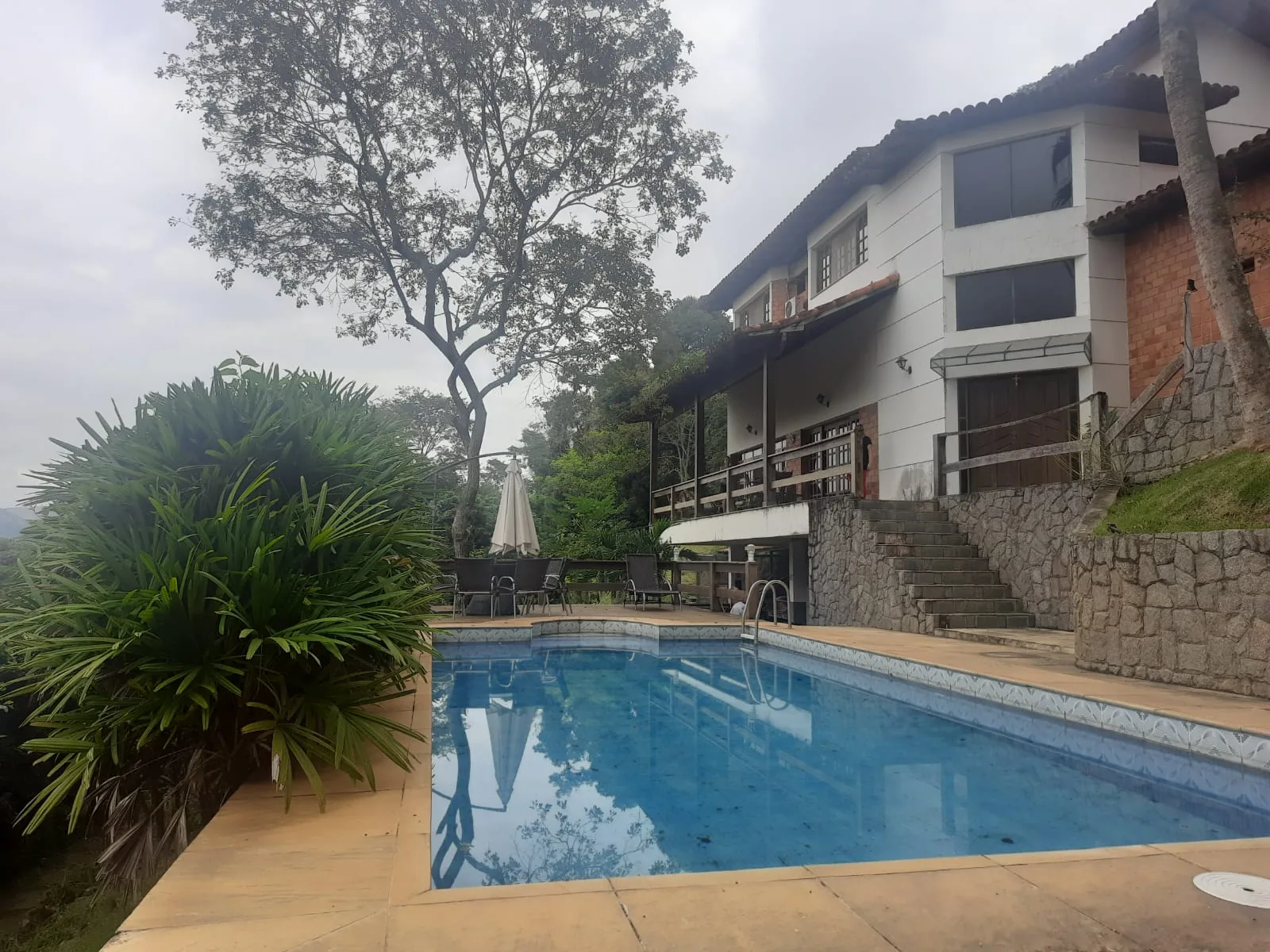 Casa com 4 quartos, 2 suítes e vista maravilhosa – venda no Centro de Areal, RJ