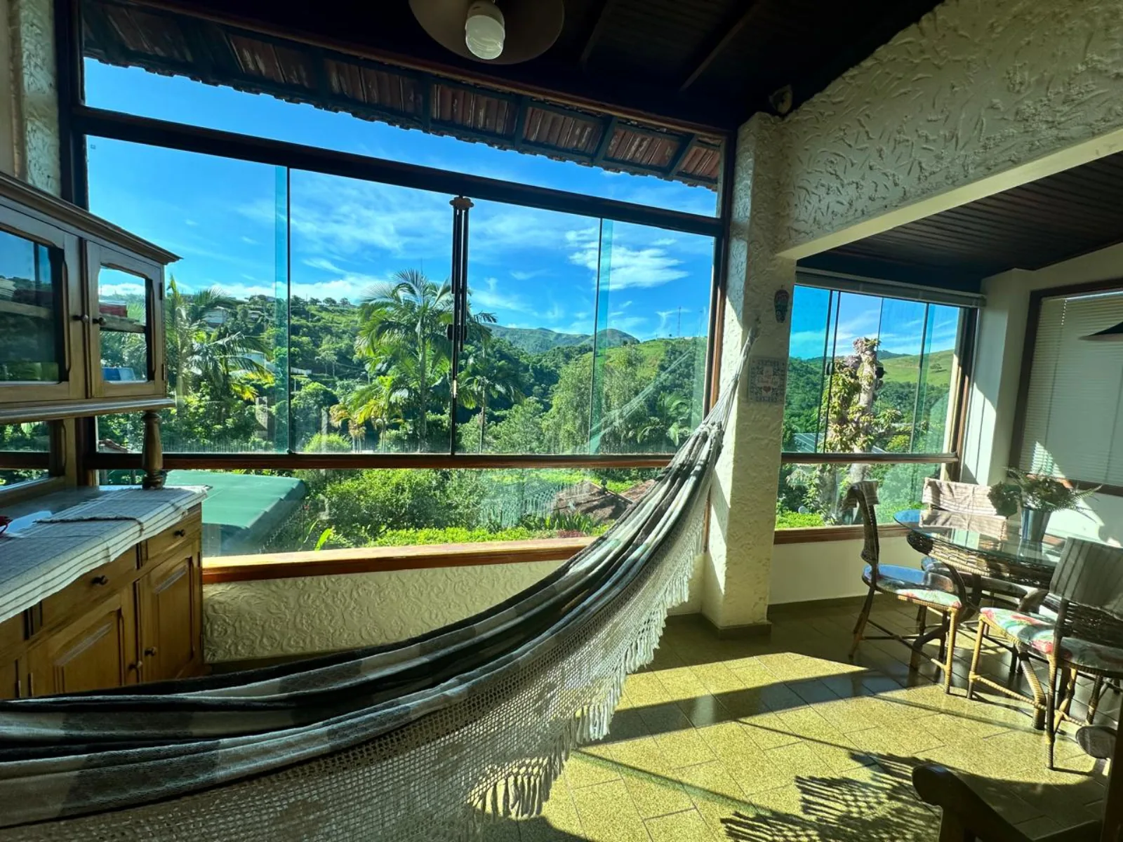 Casa de alto padrão a venda em Areal