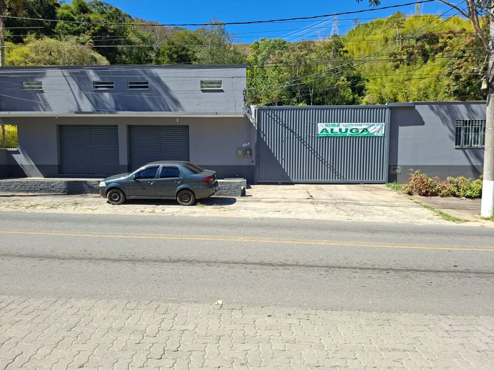 Galpão com 500m² cobertos + 400m² descobertos – Locação na Estrada Silveira da Motta (Posse), Petrópolis