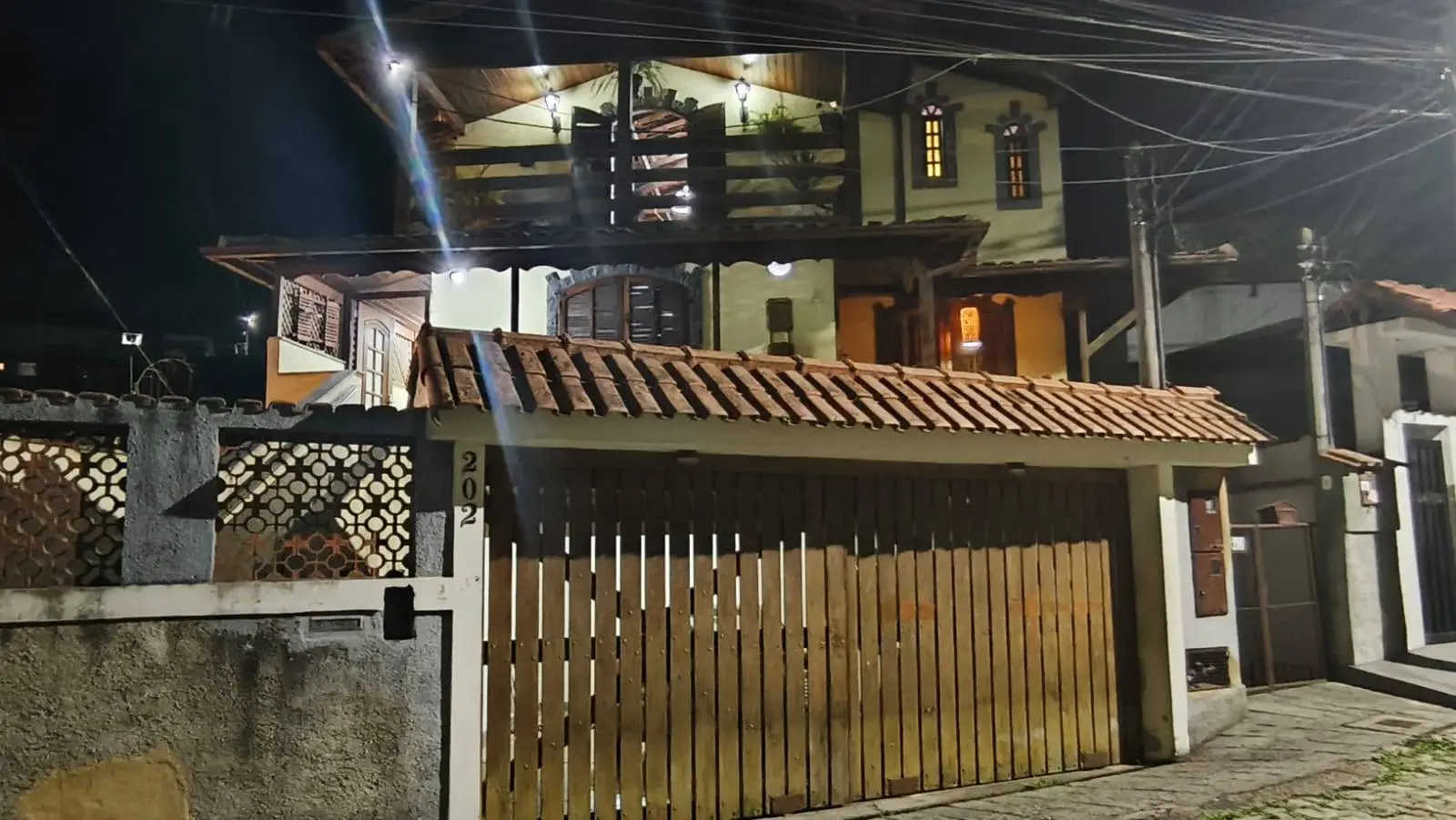 Casa triplex para locação Cascatinha