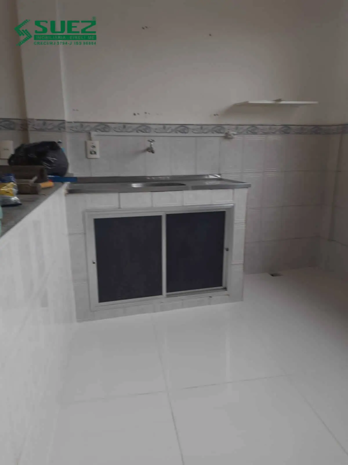 Apartamento para Alugar em Areal (3º Andar): 2 Quartos, Cozinha com Bancada e Área de Serviço | R$ 1.200