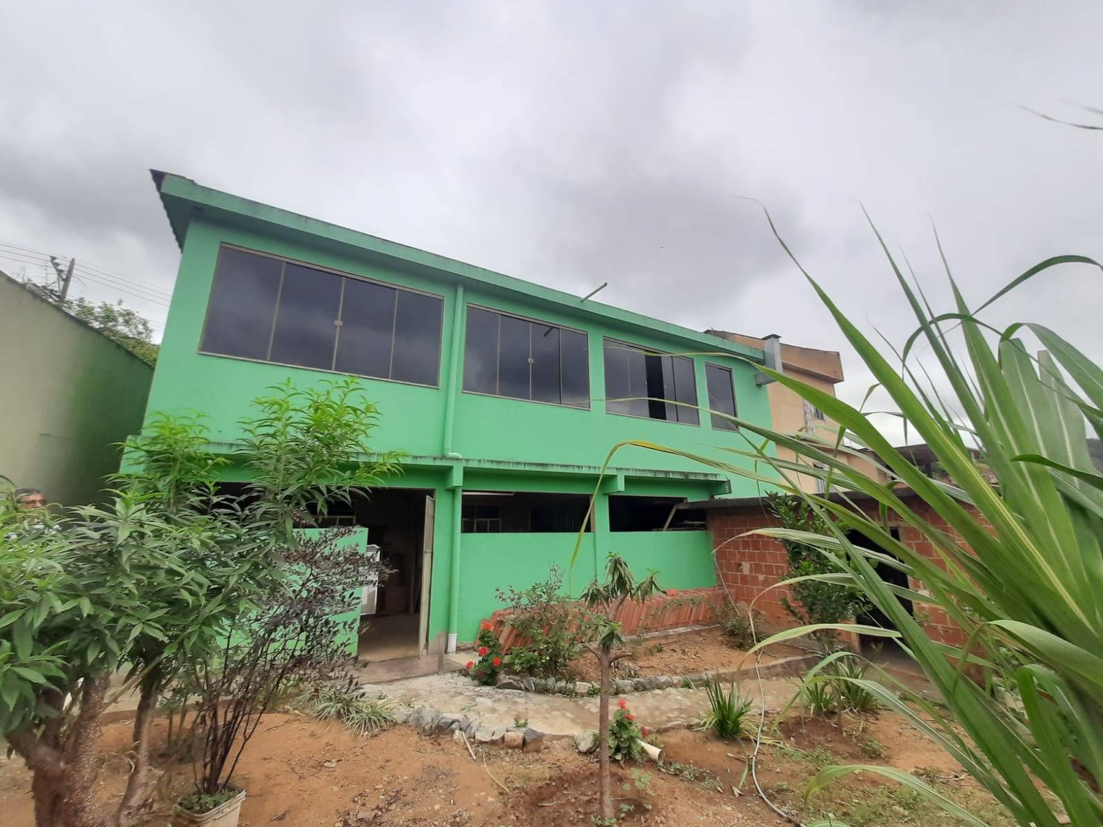 💚 SUA CASA COM QUINTAL EM TRÊS RIOS! VENHA VIVER COM TRANQUILIDADE E ESTILO