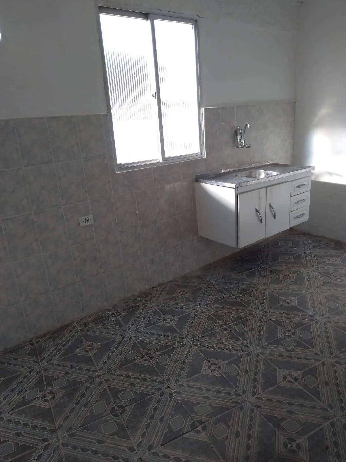 Casa/Apartamento com 2 quartos e área de serviço – Locação em Petrópolis (próximo ao Palácio Quitandinha)