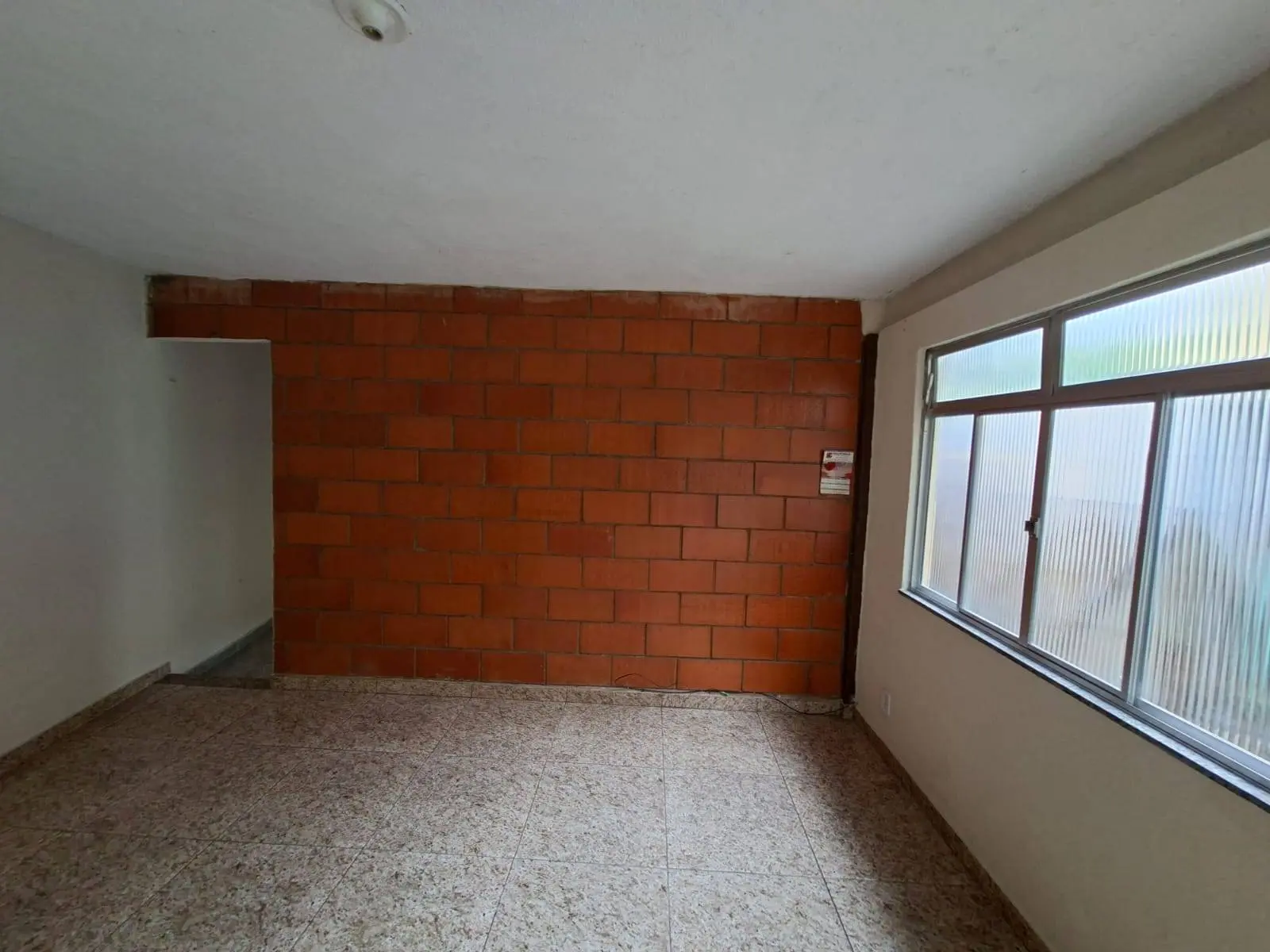 Casa com 1 quarto, sala, cozinha e banheiro – Locação na Posse (ao lado da Cabana do Churrasco)